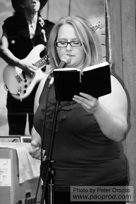 Desmene Statum at the Lost Art Open Mic